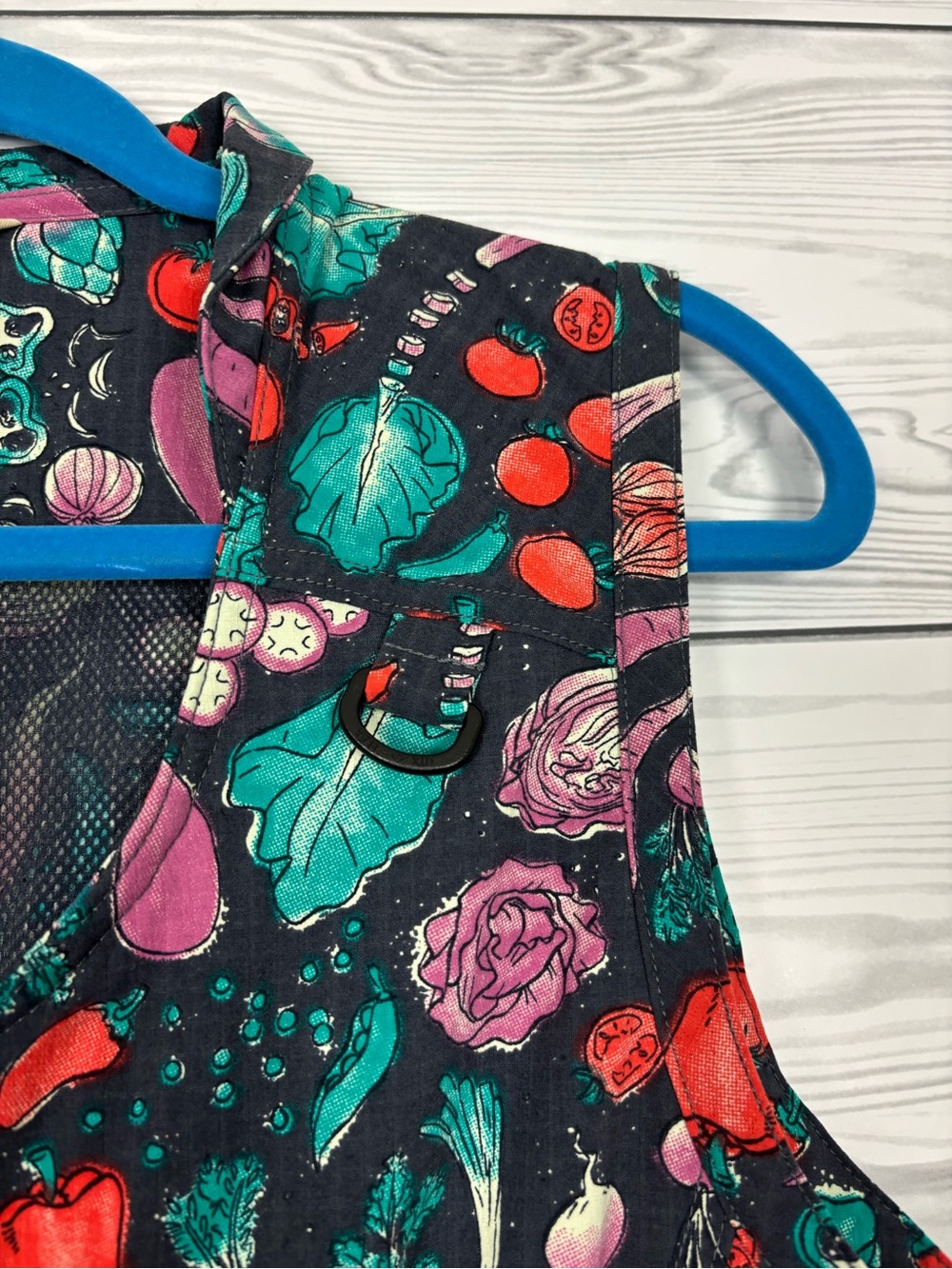 Duluth Trading Co. women’s heirloom gardening vest size large NWT novelty print - Picture 4 of 13